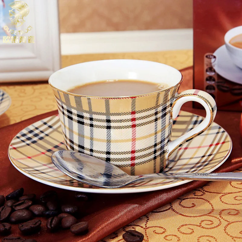 

High Quality Bone Porcelain Coffee Cups Vintage Ceramic Cups On-glazed Advanced Tea Cups And Saucers Sets Luxury Gifts