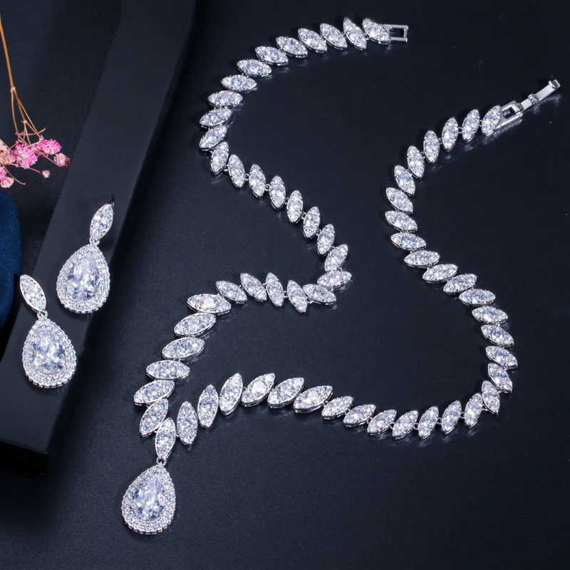 CWWZircons нигерийские Большие капли воды кубический цирконий установка Красный