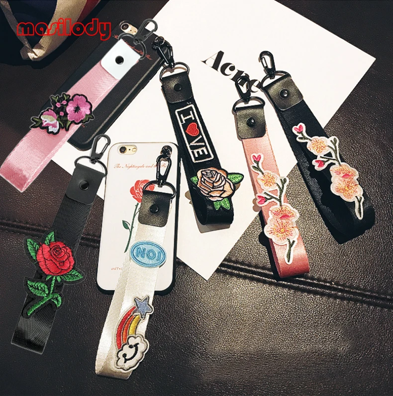 

100pcs/Lot Classic Patch Embroidered Phone Strap Flower Mobile Keychain Cell Phone Hand Strap