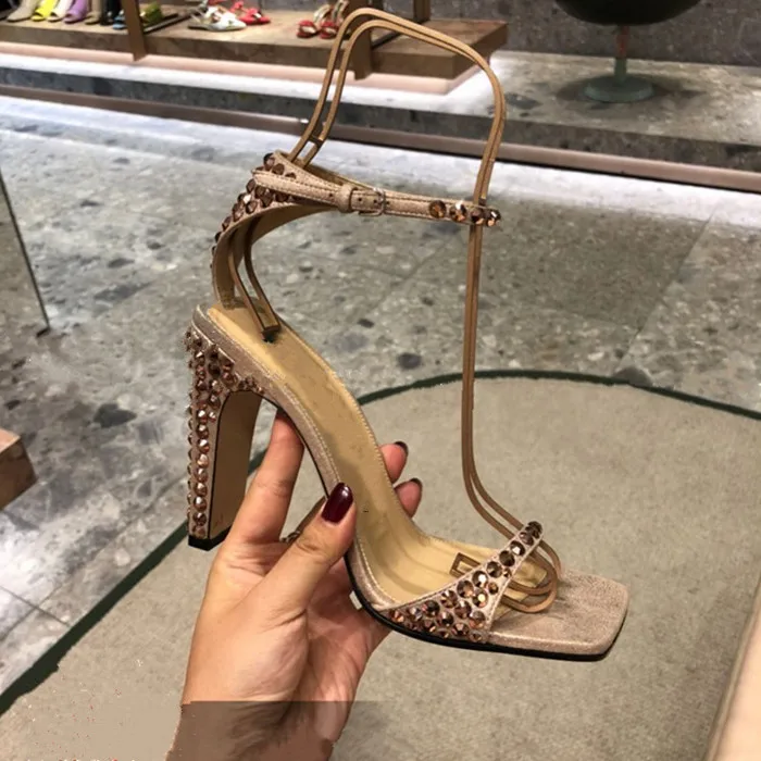 

Simple word buckle with open toe square head thick with sandals female 2019 new rhinestone high heels sexy fashion women's shoes