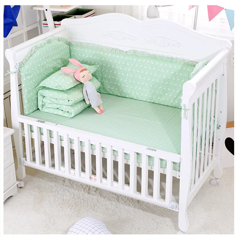 

8pcs/set High Quality Newborn Baby Bedding Set Comfortable Infant Crib Bedding Baby Cot Bumper Set Include Quilt With Filling