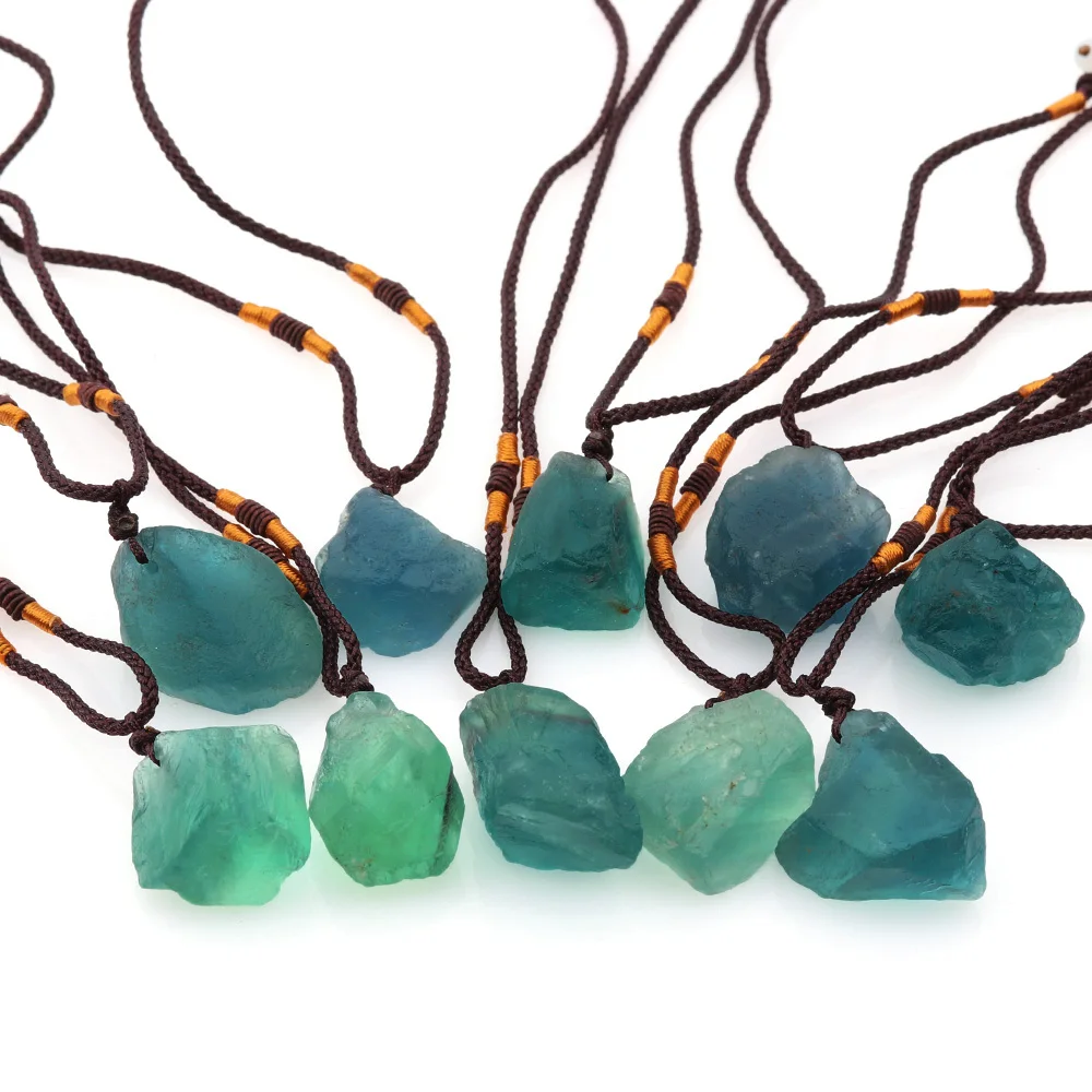 

Handmade Irregular Natural Stone Pendant Necklace Fashion Crystal Clear Fluorite Quartz Healing Stone Pendant Necklace Jewelry