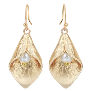 

QIAMNI 30pcs/lot Wholesale Calla Lily with Simulated Pearl Flower Earrings Minimalist Jewelry Wedding for Girls and Women