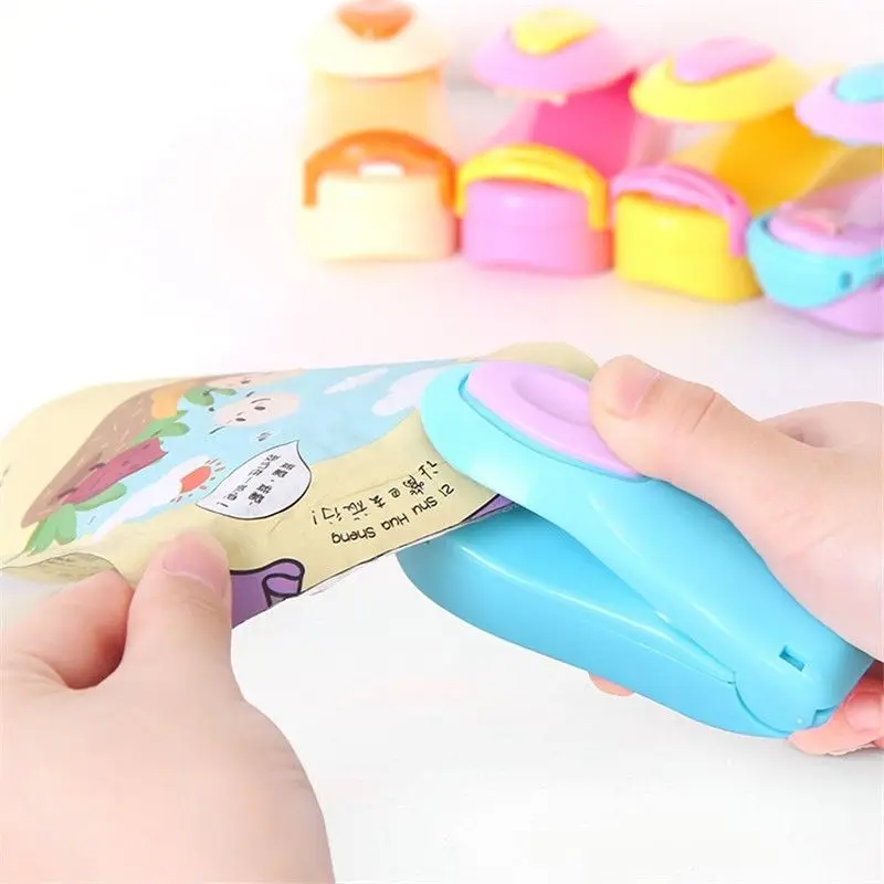 Mini Sealing Machine Portable Heat Sealer Plastic Bag Storage Packet Handy Sealers Easy Resealer for Food Snack Kitchen Gadgets | Дом и сад
