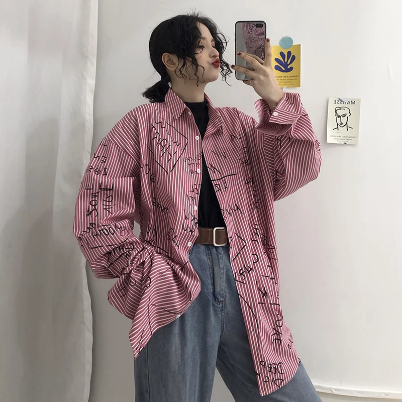 

Graffiti Letter Graphic Print Pink Loose Oversized Stripe Blouse Korean Vintage Streetwear Shirt Top Long Sleeve Casual Harajuku