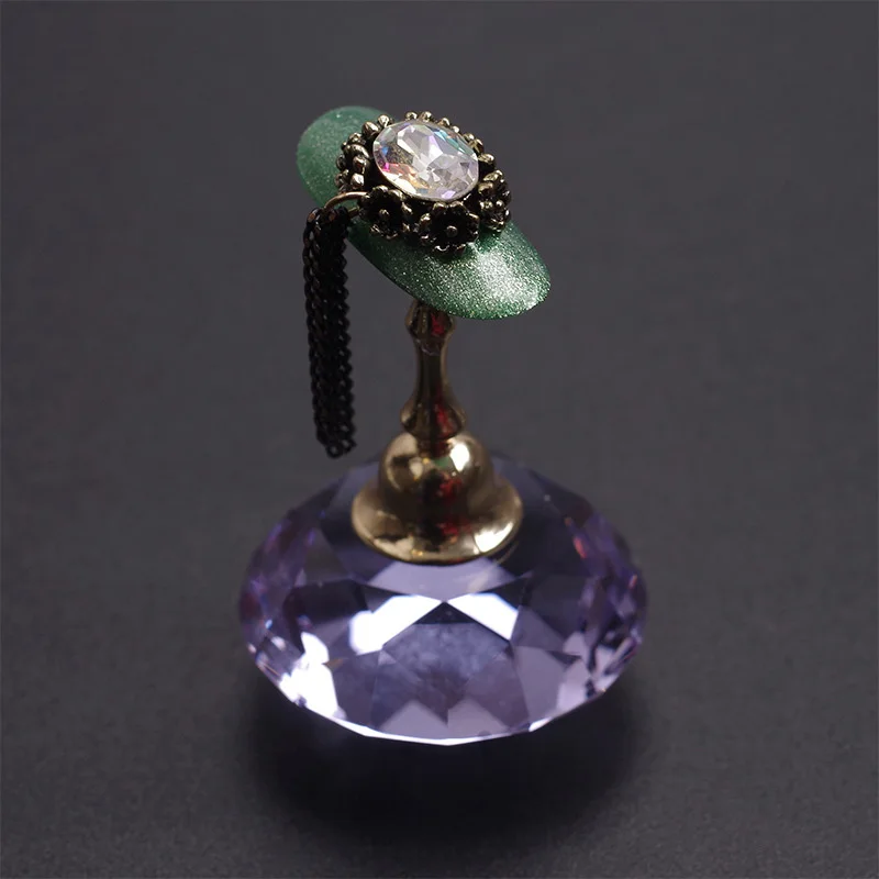 

1PCS Magnetic Nail Clip Crystal Base Practice Training Display Stand Acrylic Crystal Frame Alloy Fake Nail Salon DIY Tool