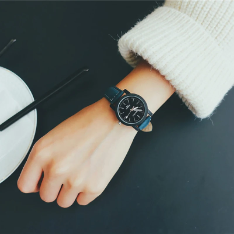 

2017 Fashion Watch Women Watches Faux Leather relogio feminino Quartz Analog Delicate Luxury WristWatches reloj mujer Clock Saat