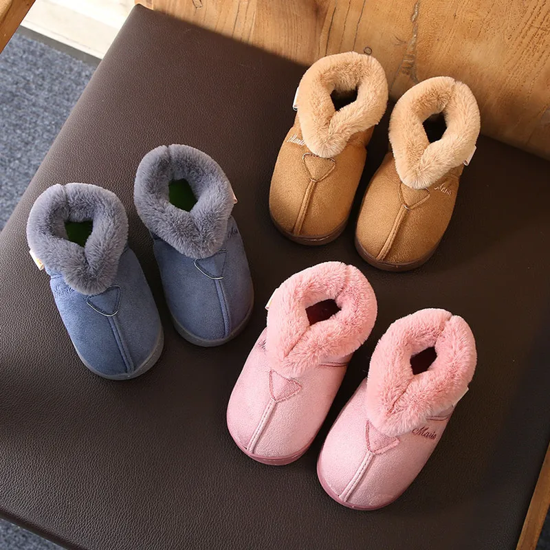 Домашние тапочки для мальчиков и девочек, зимняя новая детская хлопковая обувь, замшевые теплые Нескользящие хлопковые тапочки, детская
