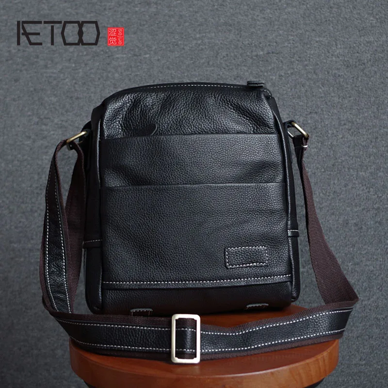 

AETOO Original handmade leather men bag retro casual shoulder bag Messenger bag leather multi - functional vertical package