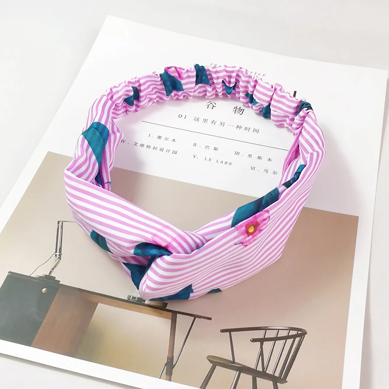 

2018 new 2 colors cross hair band female wild cute Korean super sweet striped fabric hairband, nice women Headband