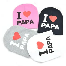 Осень-зима маленьких Шапки I LOVE PAPA MAMA Печать Дети Кепки трикотажные теплый хлопок головы Кепки для маленьких девочек для мальчиков От 1 до 3 лет