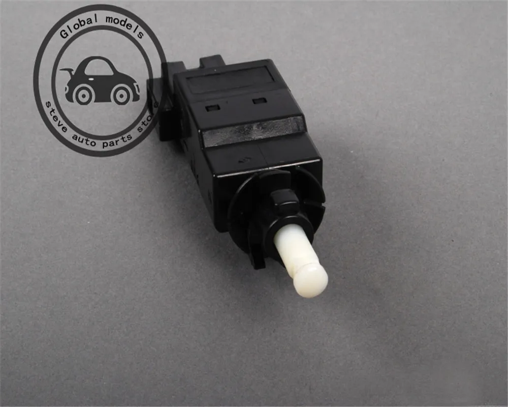 Brake Lamp Switch for Mercedes Benz W203 C160 C180 C200 C220 C230 C240 C270 C280 C320 C350 C55
