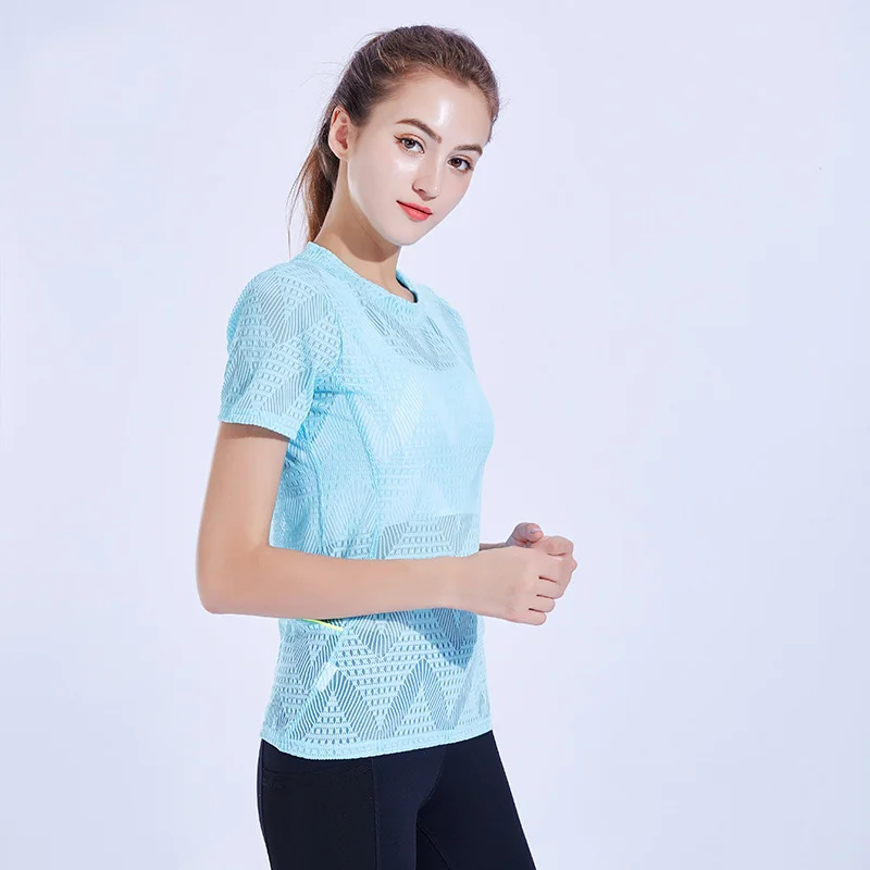 

Women Sports Shirt For Fitness Workout Quick Dry Sweat Breathable Exercises Short Sleeve Tops Activewear Running Yoga Vest