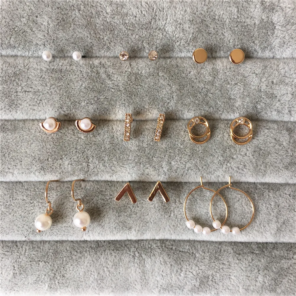 

LOVELY GOLD COLOR PLATING SMALL PEARL ROUND DISC ARROW 9 PAIR EARRING SET