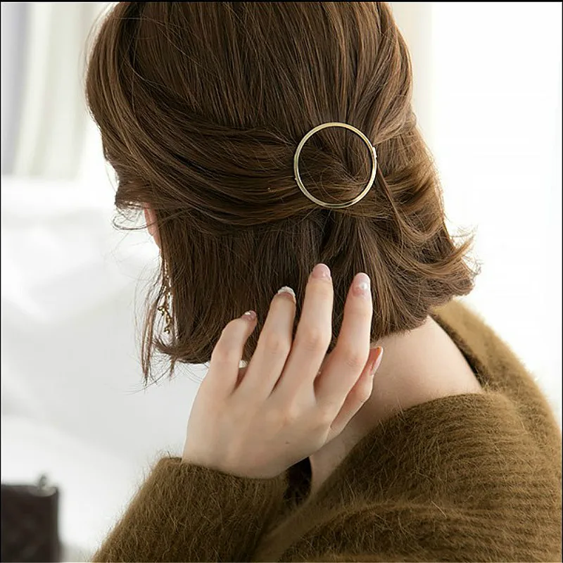 

Simple Fashion Jewelry Clips Hairpins Hairpins Women Beautiful Plated Women The Stars Hair Clips Bridal Headdress AA03