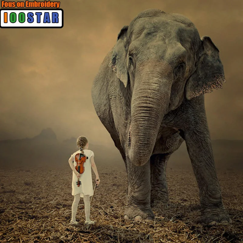 Девочка и слон. Сколько лет было девочке из слона. Фотосессия со слонами. Масса взрослого слона. Сколько весит слон.