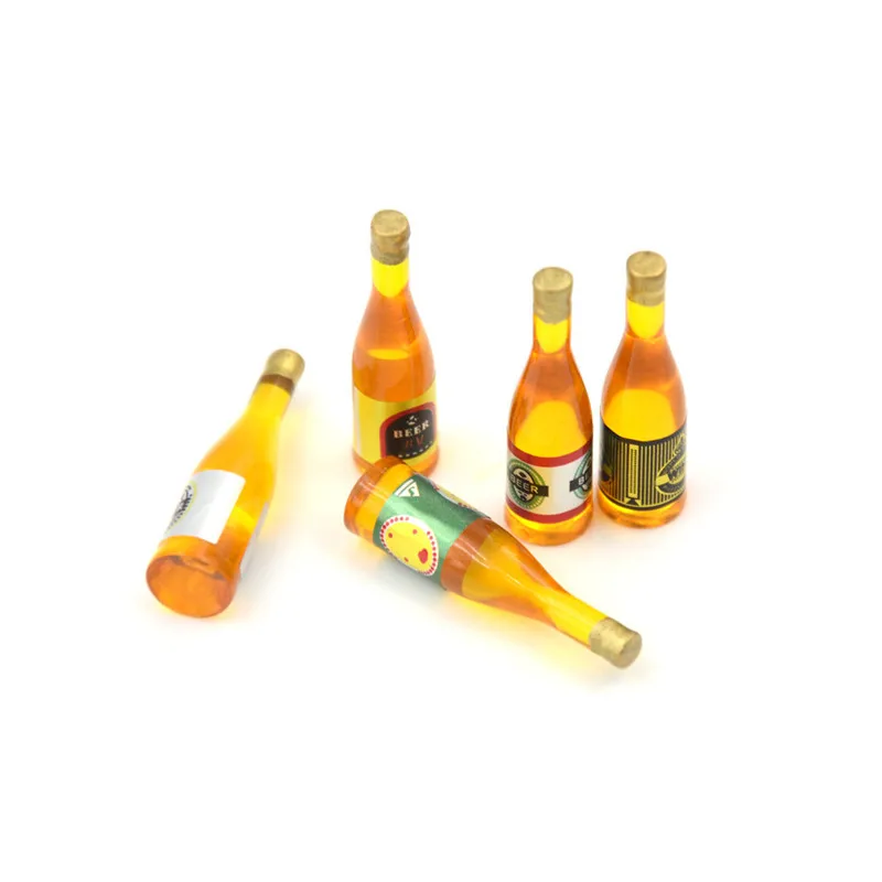

New Random 1:12 Miniature Doll house Beer Bottle Drink Bar Kitchen Decor 1PCS