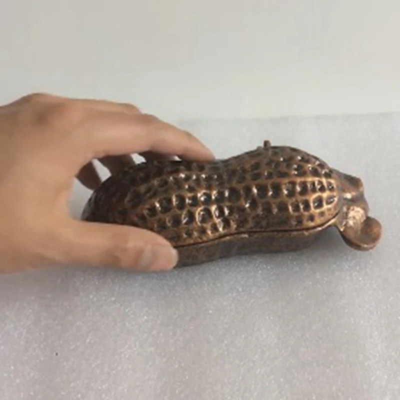 

Ashtray Best Gift for the Elderly Longevity, Peanut Retro Metallic Copper Plating, Peanut Sculpture Upscale Storage Box