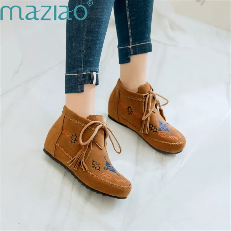 

Round Toe Winter Ethnic Style Embroidery Decoration Lace Up Casual Shoes Height Increasing Leisure Comfortable Shoes MAZIAO