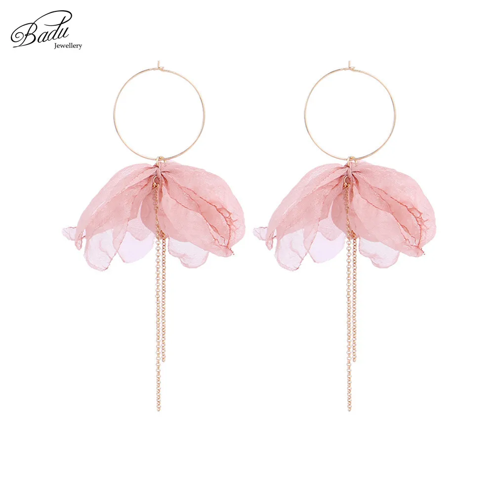 

Badu Handmade Yarn Flower Earrings Golden Round Hoop Long Chain Tassel Earrings for Women Cute Lovely Holiday Jewelry Wholesale