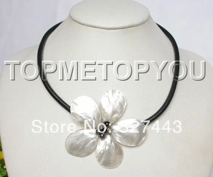 

Wholesale Handicraft BIG 18" white shell black pearls flower Choker necklace