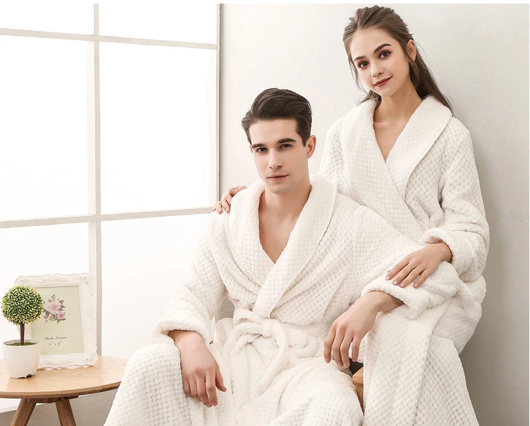 Winter Male Femlae Bathrobe Flannel Thick Robe Long Sleeve Soft Warm Bathrobe Men Women Home Wear Gown Robes Dressing Gown 55