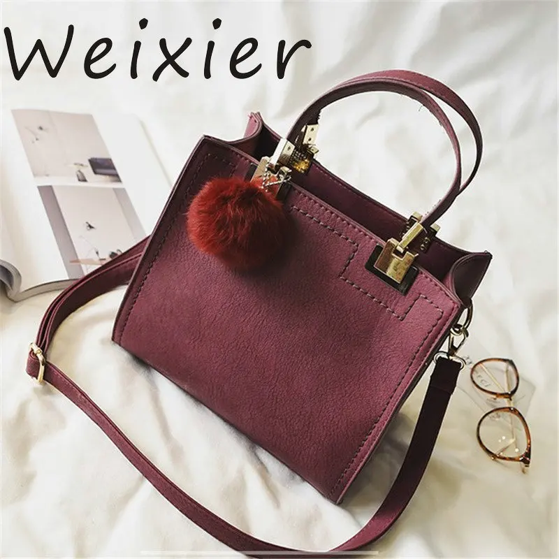 

2018 new woman handbags, fashion messenger bag, retro Korean version women bag, trend hairball ornaments flap AA-49