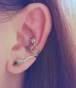 

Gothic Punk Rock Silver Feather Leaf Piercing Clips Clip On Ear Cuff Earcuff Cuffs Earring Wrap No Pierced Earrings anel