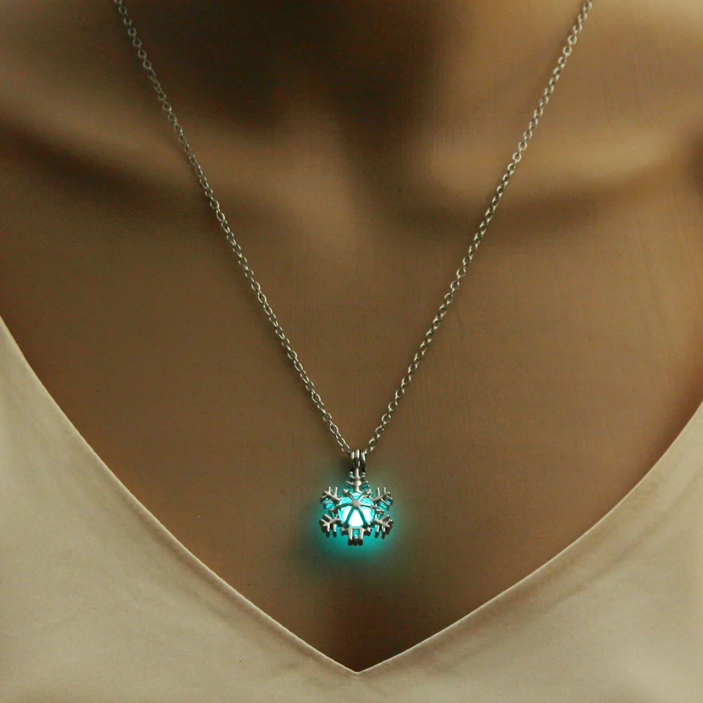 Мода Снежинка светящийся камешек кулон ожерелье женское серебряное колье ювелирные изделия Шарм светится в темноте кулон ожерелье