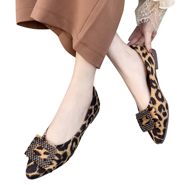 Роскошные Для женщин s плоские закрытые туфли на каблуке круглый носок повседневная женская обувь Four Seasons Леопард Мелкий рот Повседневное туфли со стразами