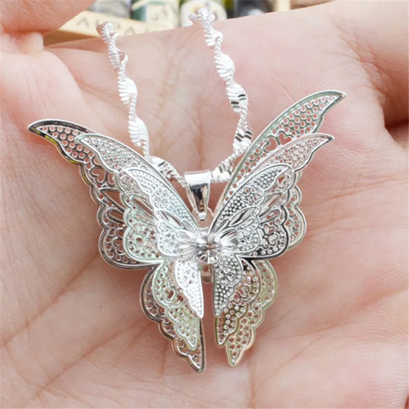 2018 New Butterfly Necklace Pendant for Women Charming Silver Hollow