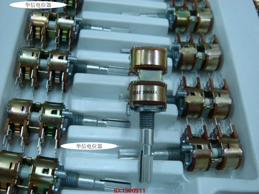 

1pcs/lot Taiwan Fuk Wa 16-type potentiometer quadruple A20K X4 handle with thread length 30MM flowers