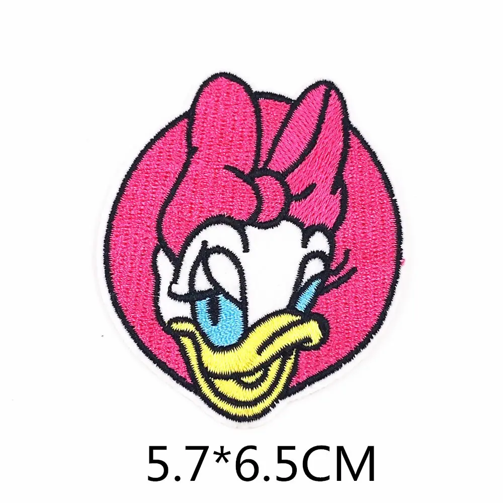 

Girls gift 1Pcs Daisy Duck Embroidered Patch Iron Sewing on Applique Patch Clothes Apparel Bags DIY Stickers Badges Patches