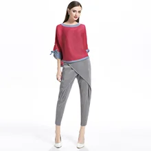 Весна и лето Oneck воротник манжеты Ремни цвет большой размер повседневные женские Бутик MIYAKE плиссированные футболки