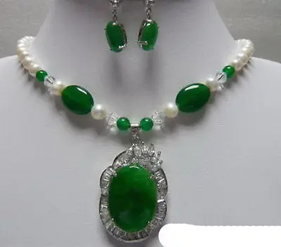 

P&P *****Emerald Jade White Pearl 18KWGP Crystal Clasp Pendant Necklace & Earrings