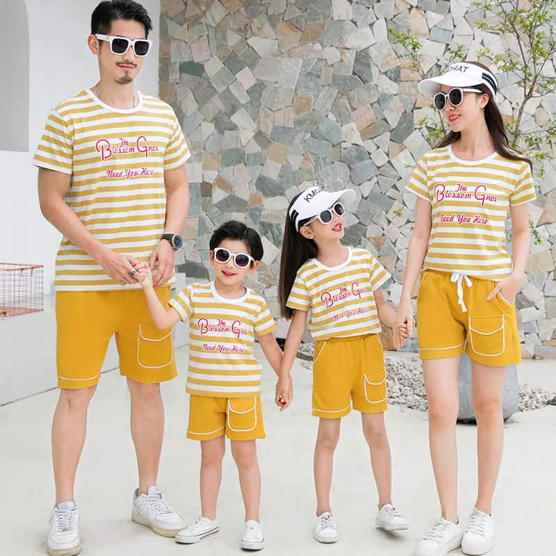 

New Fashion Sport Summer Family outfits clothes Mother Daughter Father Son Kids boys Girls Clothes 2pcs/Sets family Set