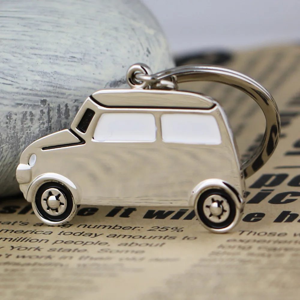 3D Car Keychain Creative Classic Automobile Off road Vehicle SUV Model