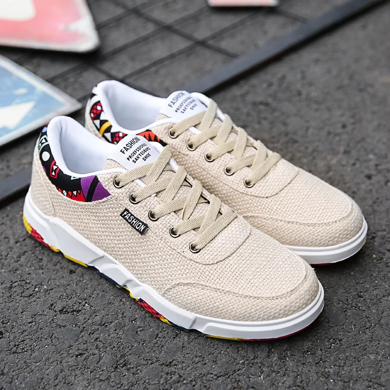 

New 2018 Spring Autumn Lightweight Canvas Shoes Fashion Men Breathable Sneakers Lace Up Flats Shoes Zapatos De Hombre