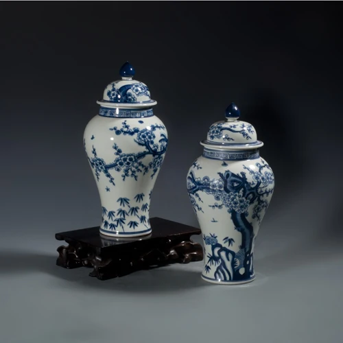 preço Chinês antigo qing qianlong selo pintura à mão flor de ameixa vaso de cerâmica azul branco porcelana gengibre jar