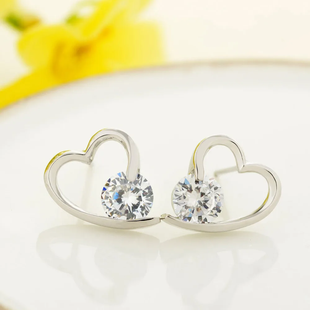 

Women Earrings Heart-shaped Ornaments Round Zircon Earrings Stylish Minimalis Earrings Beautiful Jewelry Accessories Bijoux