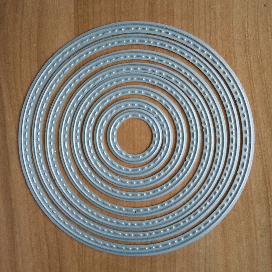 

Useful 8pcs Professional Round Circle Metal Cutting Dies Scrapbooking Album Decoration Craft Die Cutting Embossing Supplies