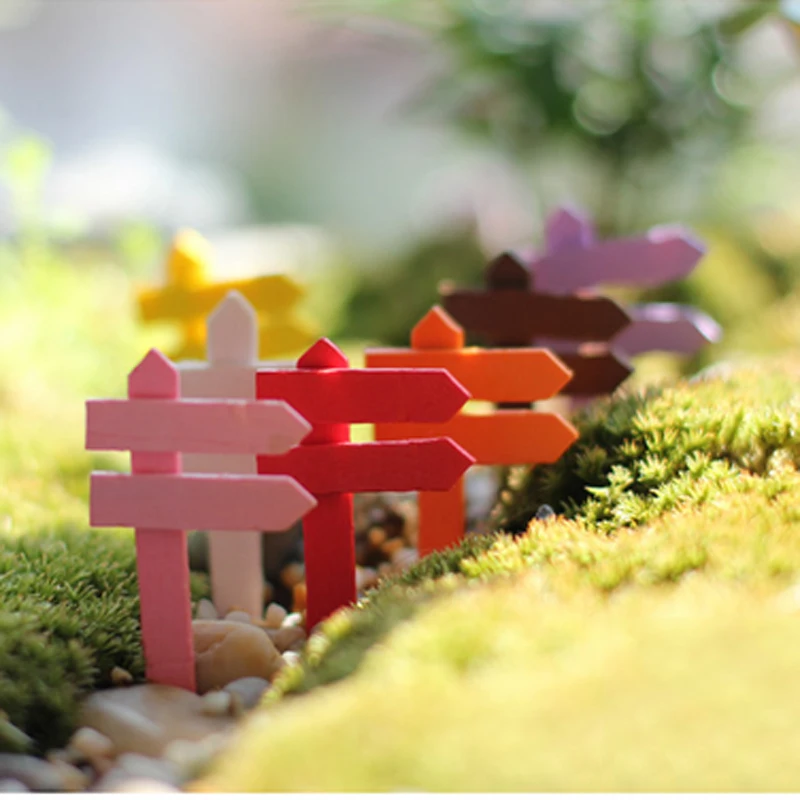 

30pcs Mini wooden signpost terrarium figurines micro landscape gnome fence fairy garden miniatures Showcase Bonsai decor