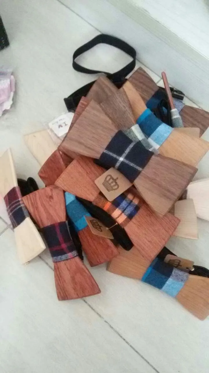 Мужские галстуки Лидер продаж Европейская мода, человечек аксессуар геометрический дизайн одноцветное Good Wood бабочка-бабочка галстук