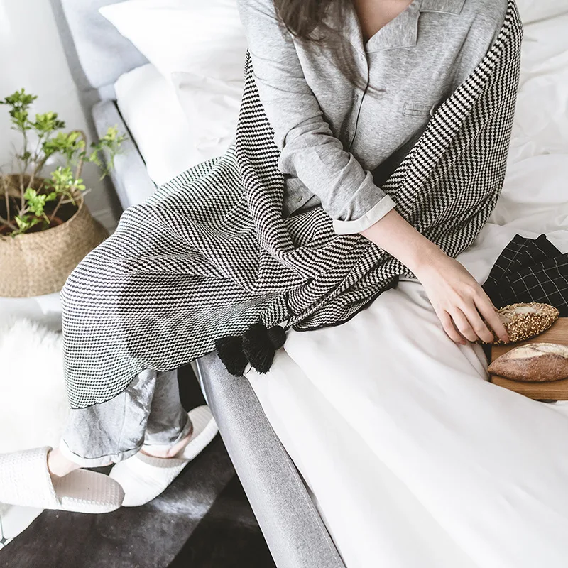 

Black Soft Cotton Blanket Adults Crochet Thread Knitted Blankets Sleeping Bedspreads Air Conditioning Blanket For Babies Tassel