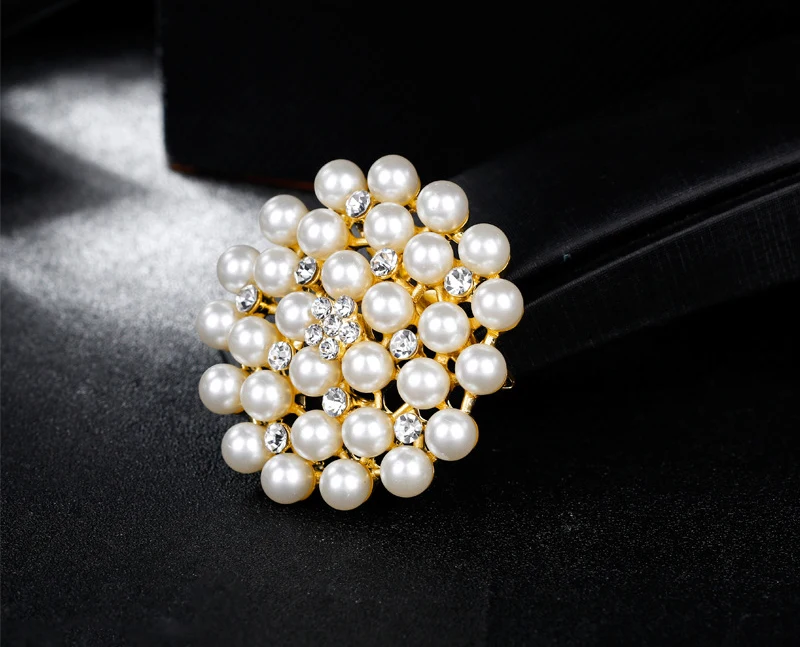 NIUYITID Women Imitation Pearls Brooches Lapel Pin Rhinestone Crystal Jewelry Cheap Price Korean Style Female Accessories (7)