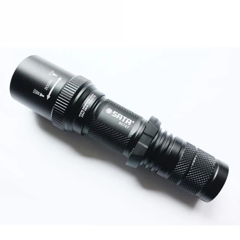 

High performance focusing Glare rechargeable flashlight Led outdoor multi-function flashlight Long shot Lighting time 100h