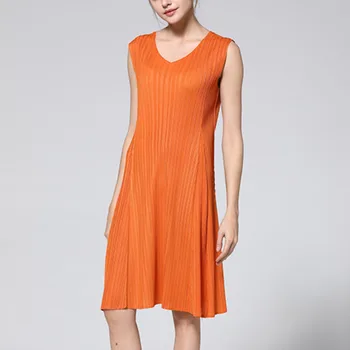 

LANMREM 2020 Summer New Fashion Temperament Women Loose Plus Casual Strips Fold Solid Color V-neck Sleeveless Dress TC226