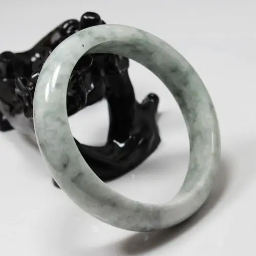 

01951 Certified Grade "A" Natural Green Jadeite Jade Gems Bracelet Bangle