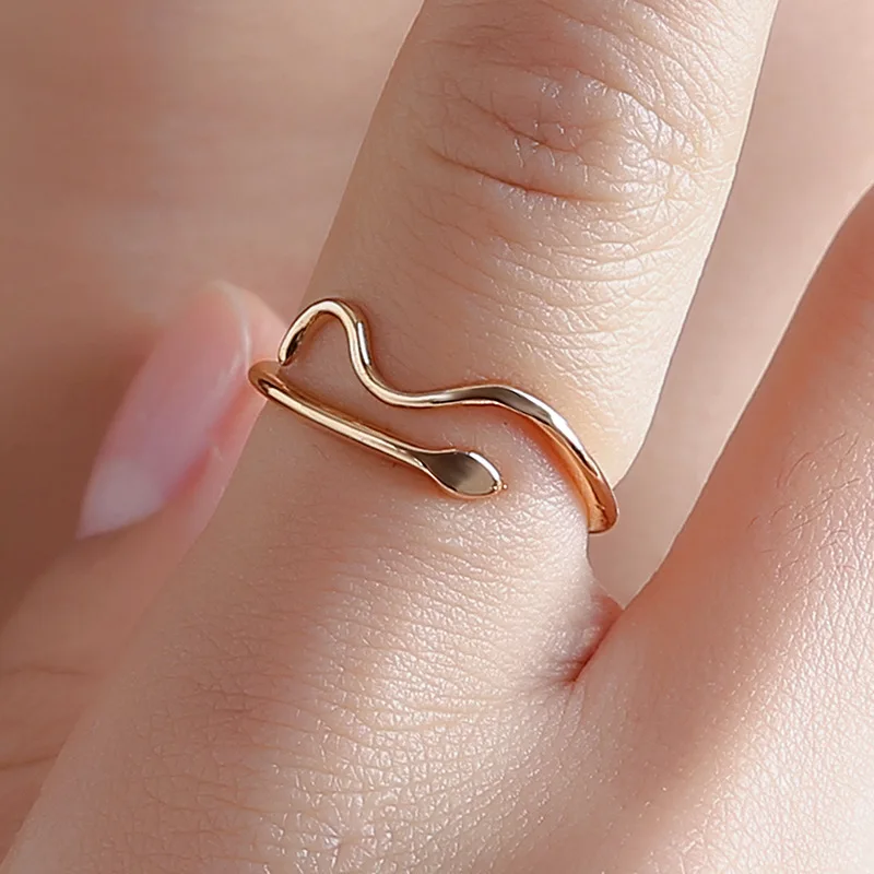

Resizable water ripple couple ring Fashion Gold-color Rings Small Snake For Gifts High Quality love ring Wholesale