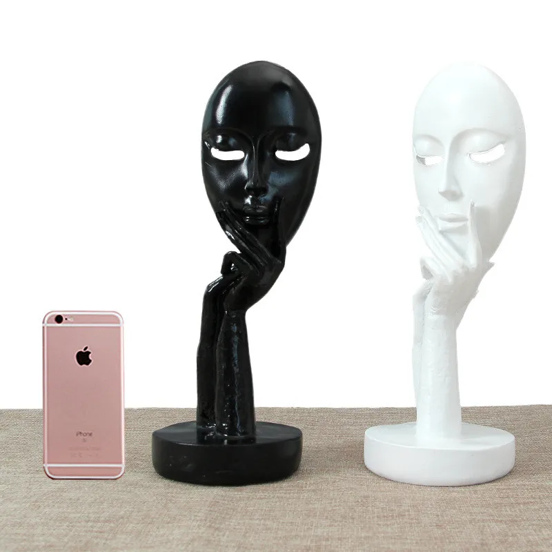 абстрактная скульптура из гипса. скульптурная маска. арсен аветисян скульптуры. скульптура статуэтка лица. статуэтка руки.